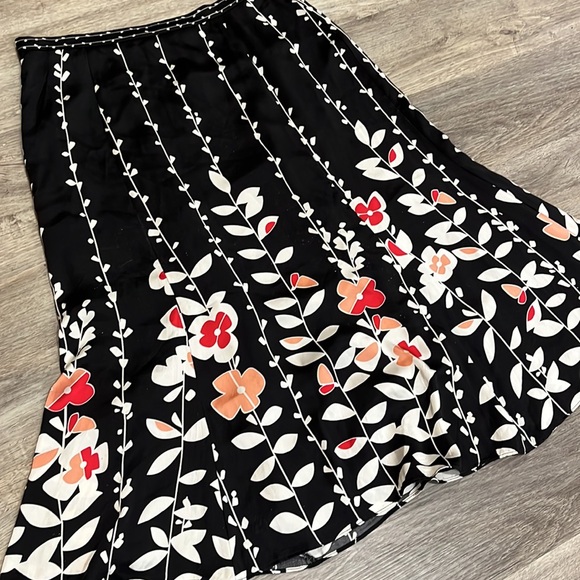 Talbots 100% Pure Silk Mid Length Skirt Black with Pattern Women’s Size 10 - Picture 7 of 12